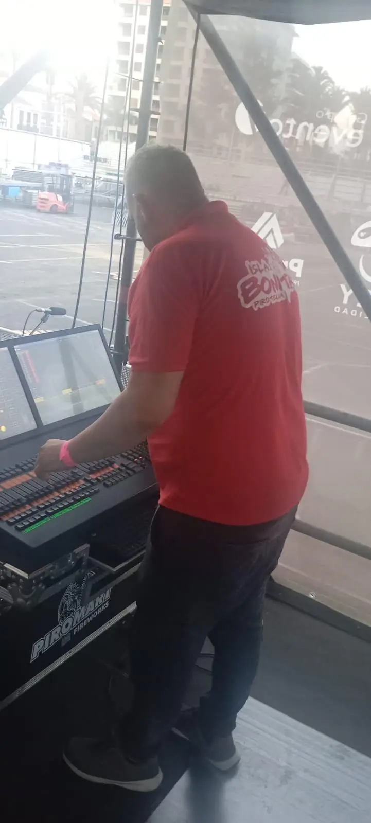 tecnico mesa disparo